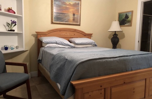 Hunt Club Bed & Breakfast | Private Guest suite on Country estate with pool