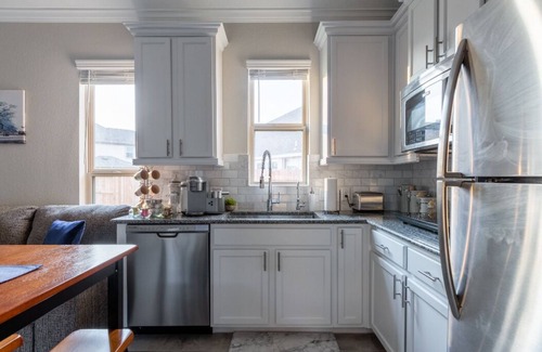Cypress Apartment | Private Guest Apt with King Bed! and Screaming Fast Internet!