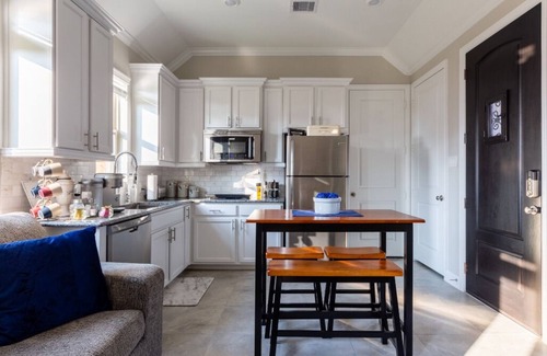 Cypress Apartment | Private Guest Apt with King Bed! and Screaming Fast Internet!