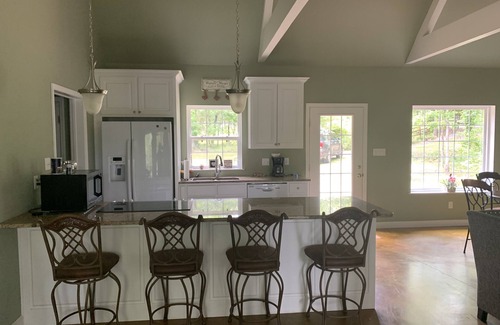 Ferndale House | Private Guest house on Golden Pond
