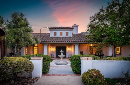 Paso Robles House | Private guest house on 40 acres with pool, spa, & game room