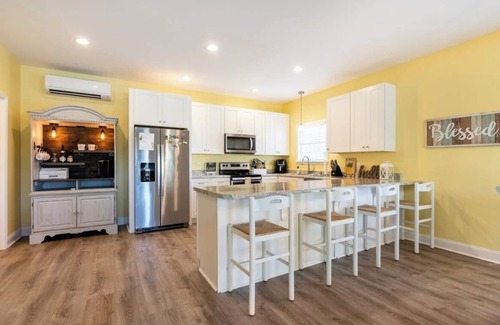 Mullins House | Private Guest (pool) House