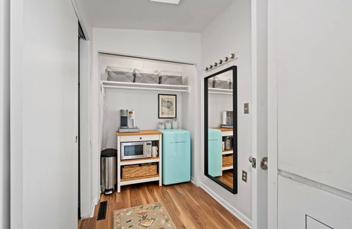 Denton Apartment | Private Guest-Suite in Architecturally-Renowned MCM Home