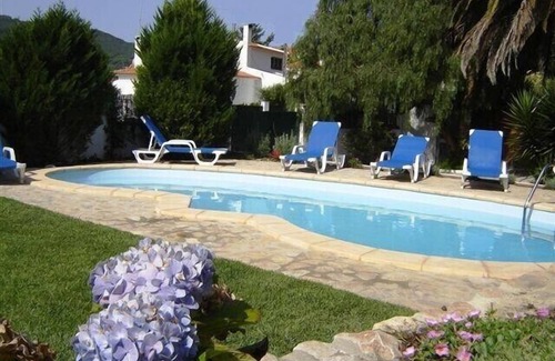 Galamares Villa | Private heated pool, open view, 5 min. to beaches & Sintra, walk to shop & cafes