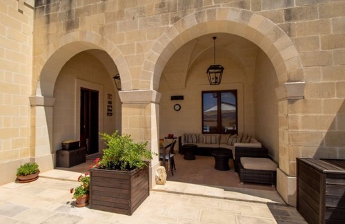 Viglione Villa | Private hilltop villa with infinity pool ideal for your visit to Puglia.