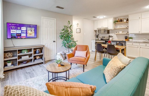 River Oaks House | Private Home 4-7 miles from The Stockyards/Dickies/Downtown/TCU/NAS-JRB