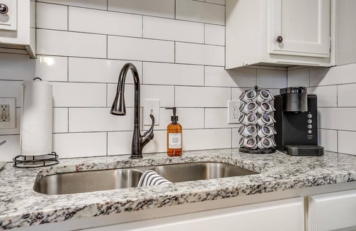 River Oaks House | Private Home 4-7 miles from The Stockyards/Dickies/Downtown/TCU/NAS-JRB