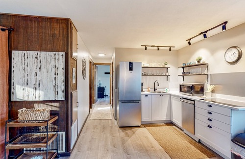 Ira House | Private home near Killington and Okemo with woodland views