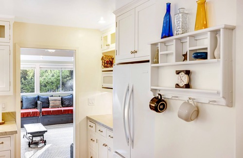 Cloverdale House | Private home w/creek access, stove, large yard, gas grill, firepit - dogs ok