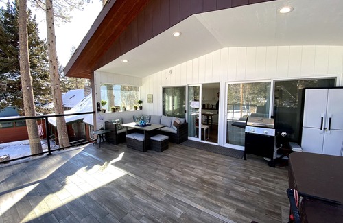 Tahoe Paradise House | Private hot tub and large balcony/close to ski