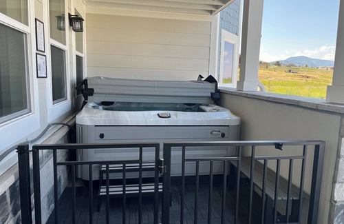 Sweetwater House | Private Hot Tub and P-ball/B-Ball Court! Ideal Beach Access, and Golf nearby!