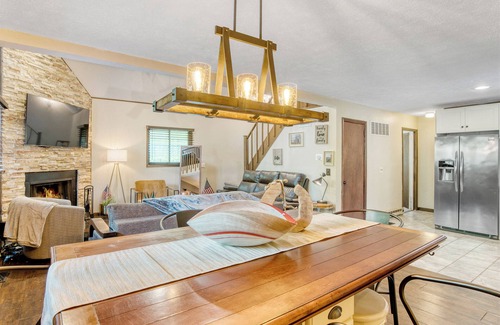 Tobyhanna Cabin | Private Hot Tub & Game Room: Pocono Family Cabin!