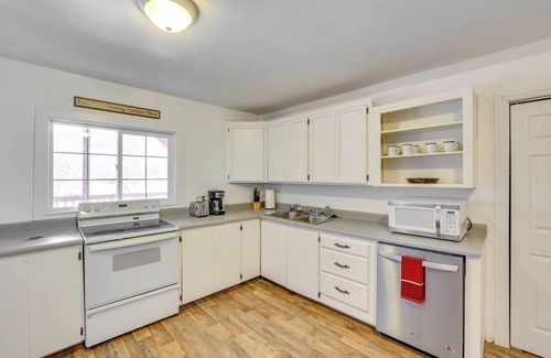 Garden Valley Apartment | Private Hot Tub & Mtn Views: Garden Valley Apt!