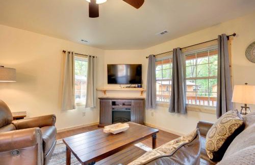Cherokee House | Private Hot Tub Tuckasegee River Couples Escape