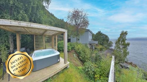 Trondheim House | Private House & Bungalow by the sea