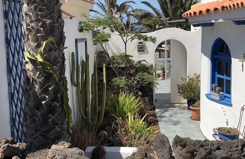 La Pared House | Private house in a beautiful place, on the beach of La Pared. privacy and nature