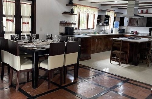 Cuenca House | Private house-rustic/modern architecture-15 min from Cuenca’s historic district.