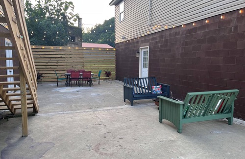 Mount Gay House | Private house sleeps 8 in Logan. Located near HMTS access points, dining, shops