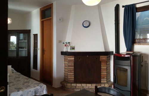 Vasto Apartment | Private house with porch and garden, just steps from the beach