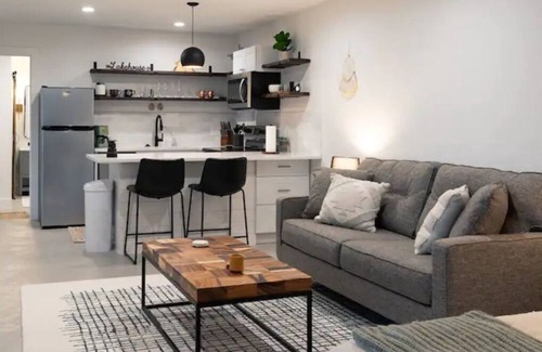 Lakeway Apartment | Private In-Law Suite Walkable to Marina