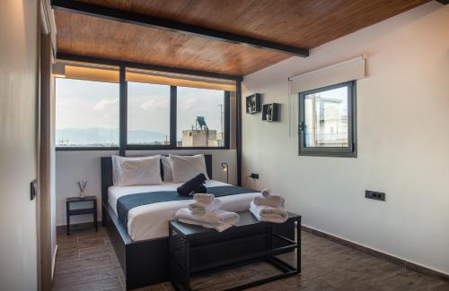 Metaxourgio Apartment | Private Jacuzzi & Acropolis View - The Urban Loft