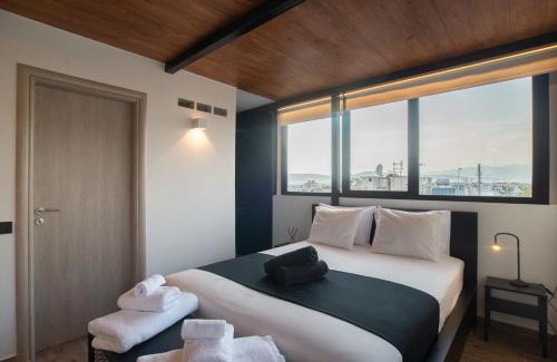 Metaxourgio Apartment | Private Jacuzzi & Acropolis View - The Urban Loft