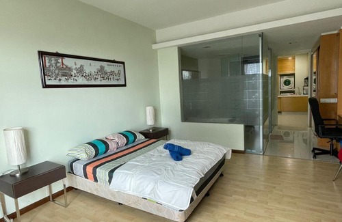 Taman Kobena Apartment | Private Jacuzzi Staycation at KL City 1017