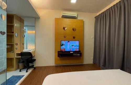 Taman Kobena Apartment | Private Jacuzzi Staycation at KL City 1014