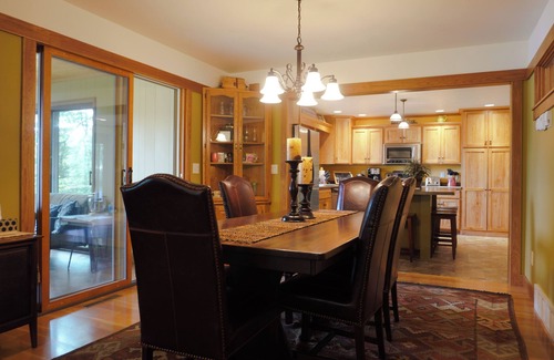 Tomahawk House | Private Lake Nokomis Sandy, 5 kayaks, 3 canoes, 2 paddle boards, great fishing.