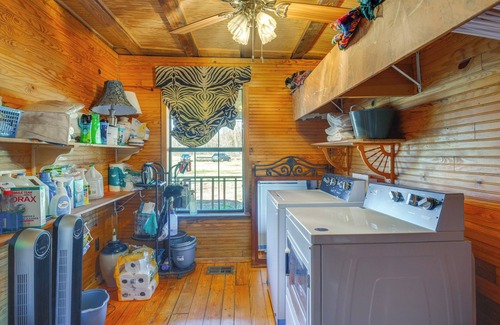 Grant Cabin | Private Lake On-Site: Secluded Retreat in Grant!