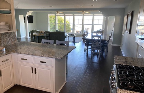 Marianna House | Private Lakefront Home on Compass Lake! Private Dock! Quiet Family Escape