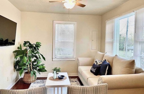 Griffin Heights House | Private Large Bedroom blocks from FSU