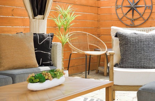 High Point House | ❤️ Private Large Patio, 2Mile Downtown, 2Min to HPU, SMART TVs ❤️
