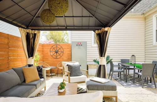 High Point House | ❤️ Private Large Patio, 2Mile Downtown, 2Min to HPU, SMART TVs ❤️