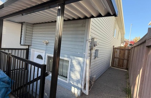 Southeast Calgary House | Private Legal Suite in a Bi-Level Home