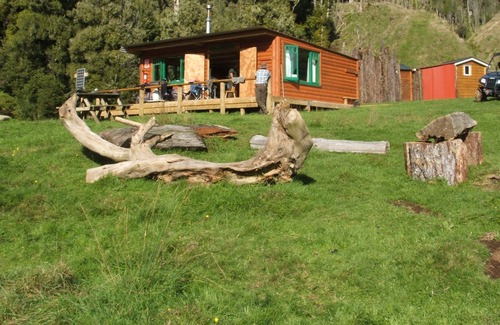 Matiere Cabin | Private log cabin in valley.