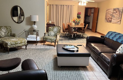 Fayetteville House | Private lower level -country living within minutes of town