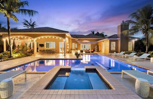 Green Meadow House | 🌴 Private Luxury Oasis in Southwest Ranches-Pool, Acreage & Peace 🌴