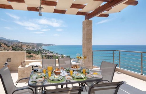 Kastri Villa | Private luxury 3bdrm Villa - Walk to beach