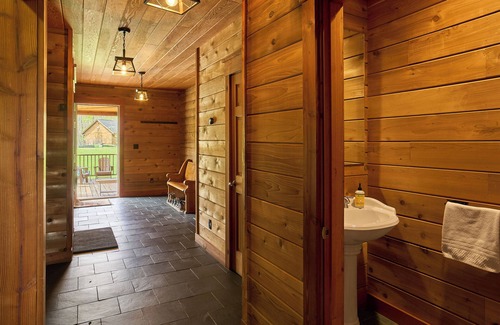 Brownfield Cabin | Private Luxury Cabin Deep in Nature. 175 Acres. Near Fryeburg, Bridgeton, Conway
