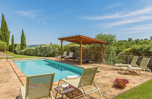 Citta della Pieve Villa | PRIVATE LUXURY VILLA WITH HEATED SWIMMING POOL AND HEATED JACUZZI