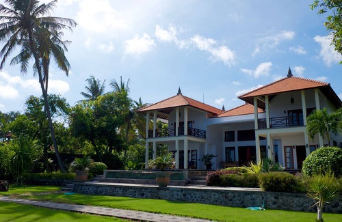 Bukti Villa | private luxury villa in the Asia Western style - fantastic location by the sea