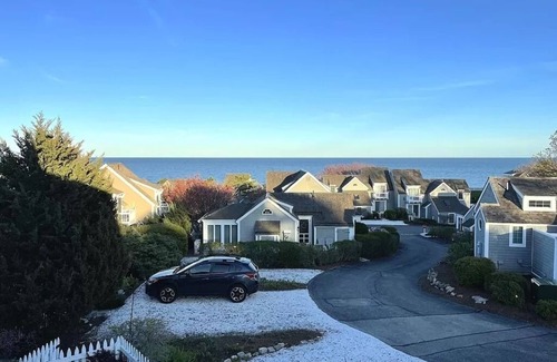 Mashpee House | PRIVATE MAUSHOP VILLAGE BEACH - Also Available for Monthly Rental
