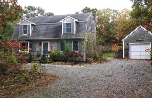 Lagoon Heights House | Private Meadow View Family Retreat - 4 BR, AC, Large Yard, Tennis, on Bike Path