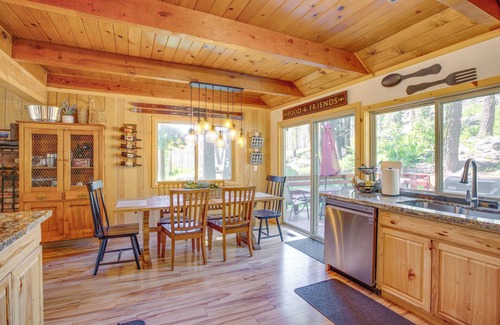 Tahoe Paradise Cabin | Private Mountain Retreat: 8 Mi to Lake Tahoe!