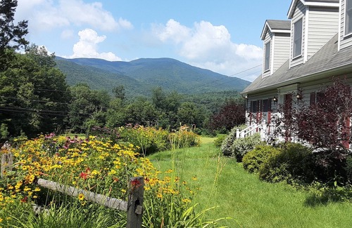 Cornish House | Private mountain setting w/open rooms, hiking, biking, skiing at your doorstep!