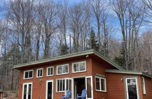 Weston House | Private, mountain views,easy access