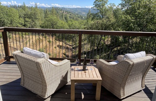 Murphys House | Private Murphy's Estate. Beautiful Views and Designed for Fun!