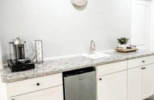 Fruitville House | Private Oasis | 4BR Pool Home | 2 Primary suites