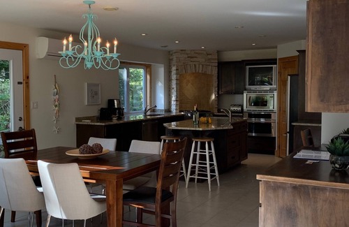 Bayview Cottage | Private, OCEANFRONT Summer Home, 4 Bdrm 3 bath in Cavendish Resort Area